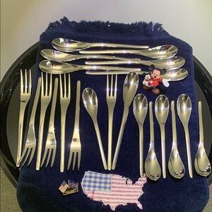 Oneida Apex Pattern 18/10 NWOT 3 Pc LUCKY SEVEN Set 21 pc